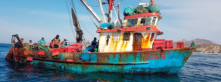 PRODUCE Y DICAPI INTERVIENEN EMBARCACIONES CON MÁS DE 13 TONELADAS DE PESCA ILÍCITA EN EL NORTE DEL PERÚ